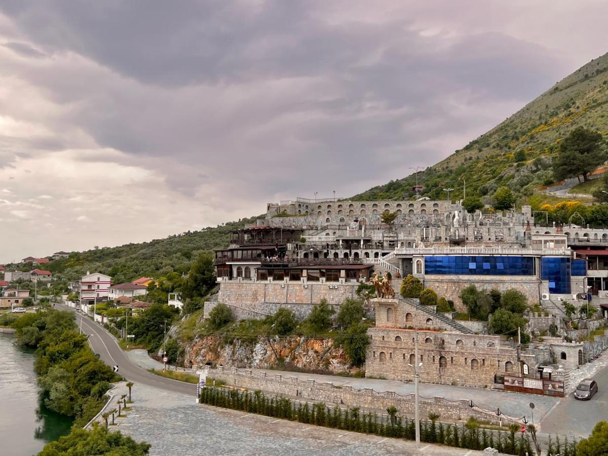 Hotel Iliria Canaj Exterior foto