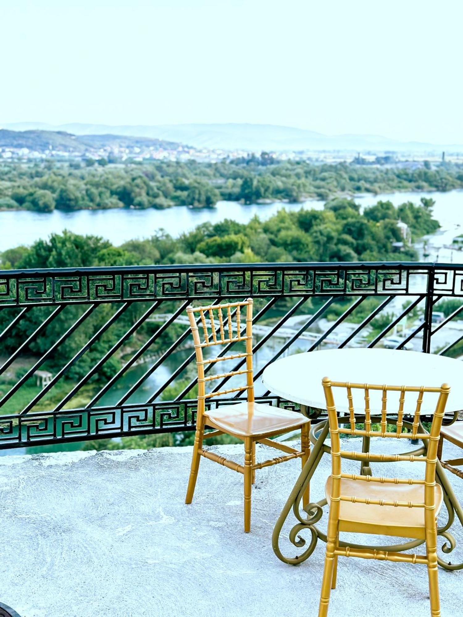 Hotel Iliria Canaj Exterior foto